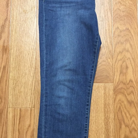 Levi’s Jeans 712 Slim Cut - Picture 6 of 8